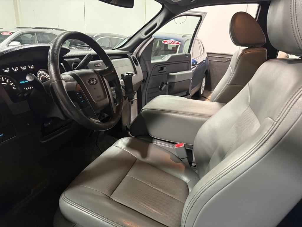 Ford F-150 XL SuperCab 8-ft. Bed 2WD 2014