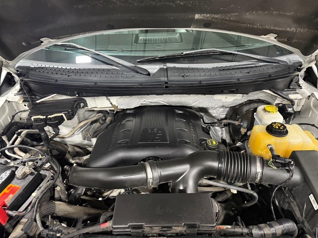 Ford F-150 XL SuperCab 8-ft. Bed 2WD 2014