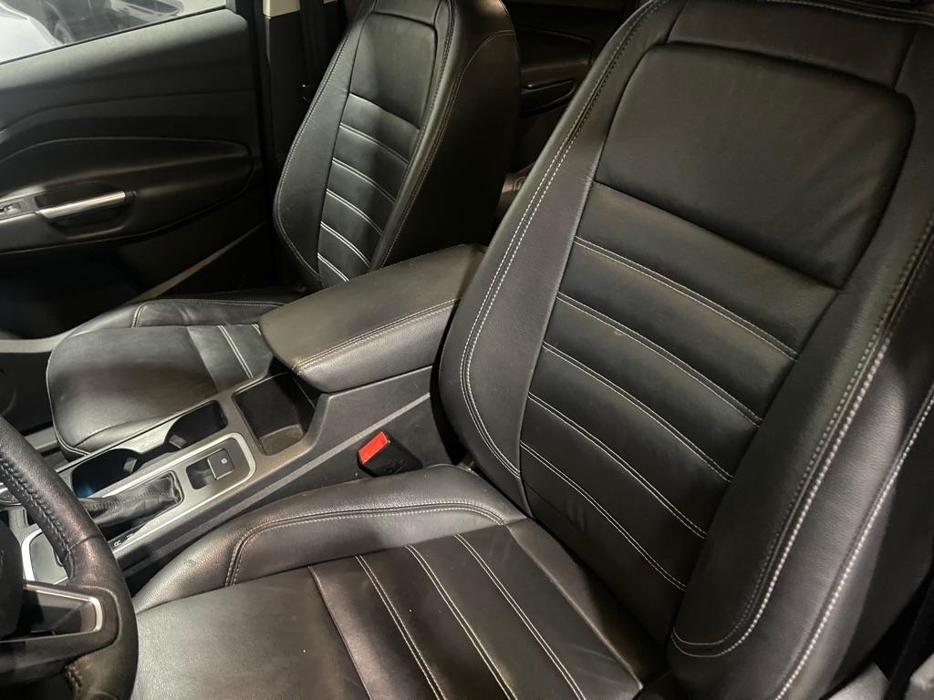 Ford Escape Titanium 4WD 2018