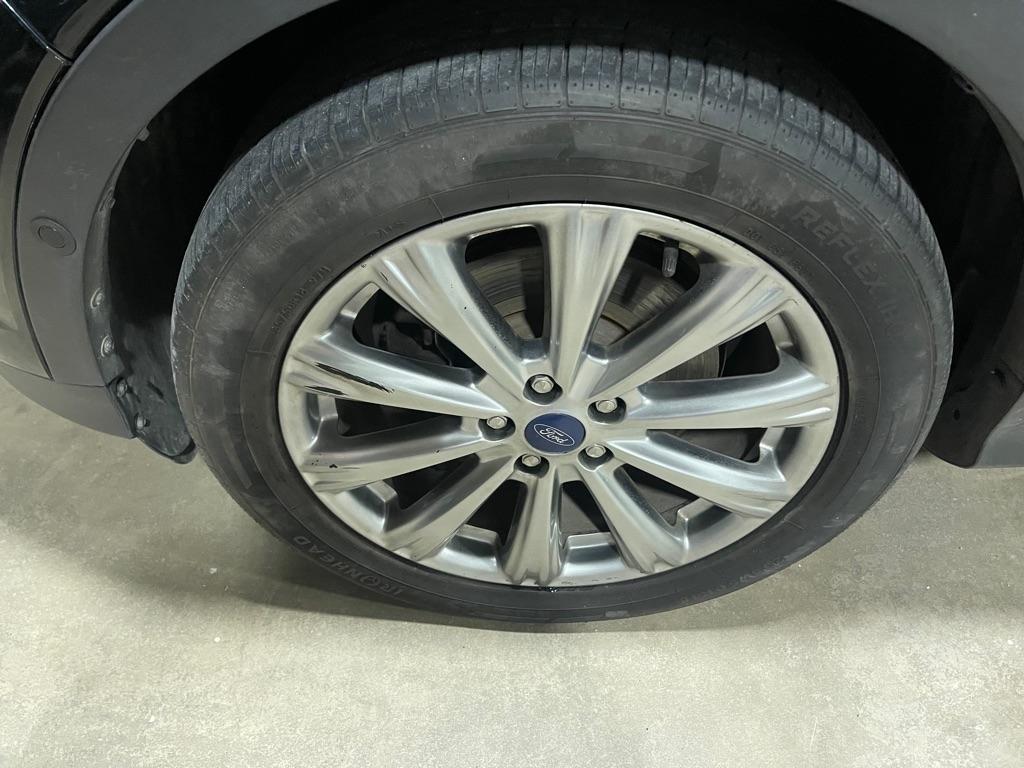 Ford Escape Titanium 4WD 2018