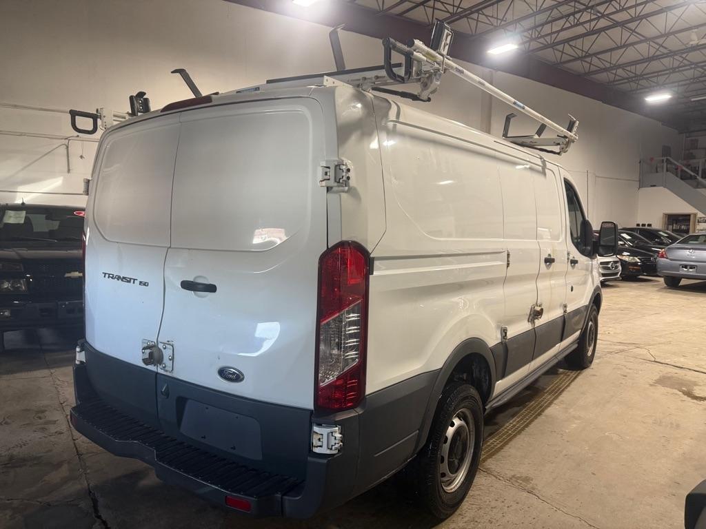 Ford Transit 250 Van Low Roof 60/40 Pass.130-in. WB 2016