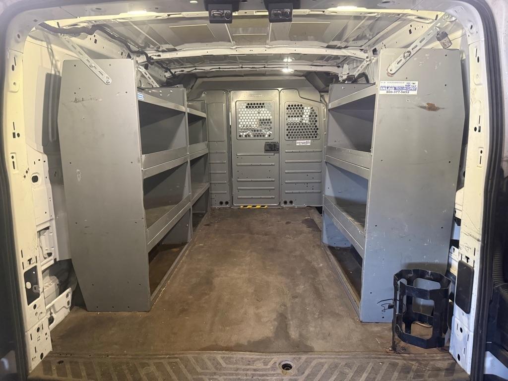 Ford Transit 250 Van Low Roof 60/40 Pass.130-in. WB 2016