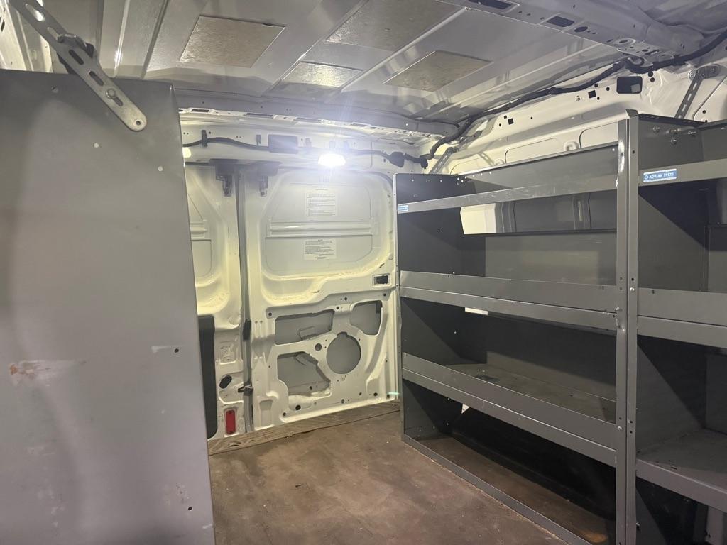 Ford Transit 250 Van Low Roof 60/40 Pass.130-in. WB 2016