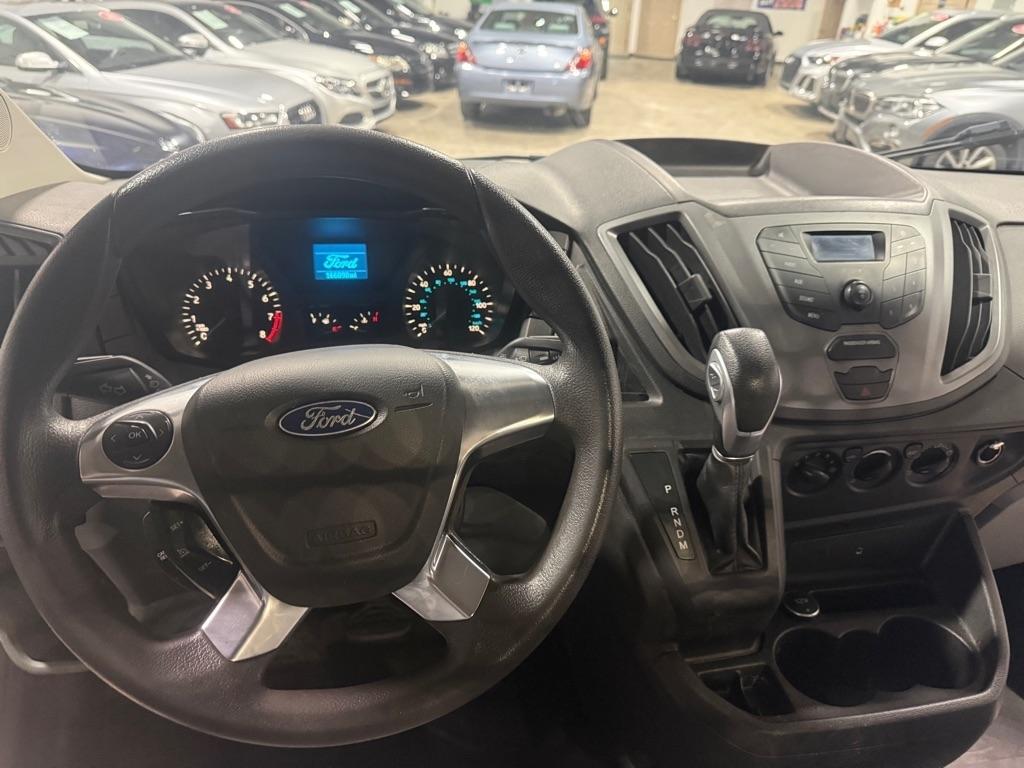 Ford Transit 250 Van Low Roof 60/40 Pass.130-in. WB 2016