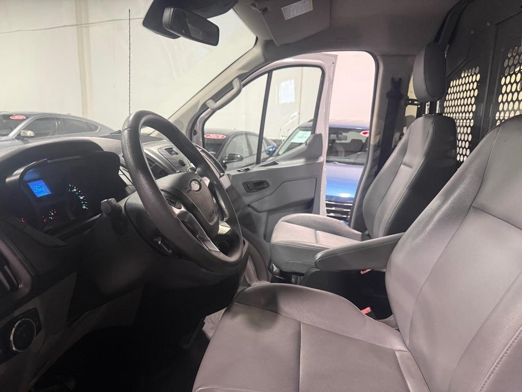Ford Transit 250 Van Low Roof 60/40 Pass.130-in. WB 2016