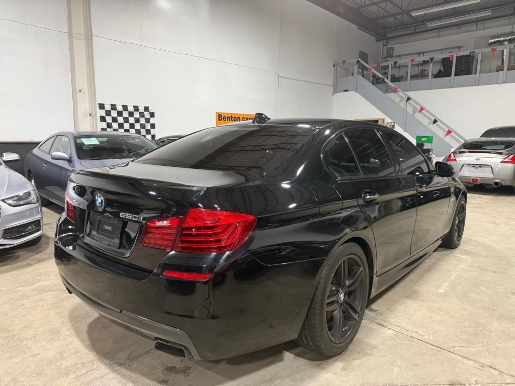BMW 5-Series 550i xDrive 2014