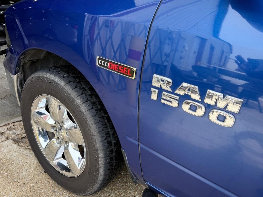 RAM 1500 SLT Crew Cab SWB 4WD 2016