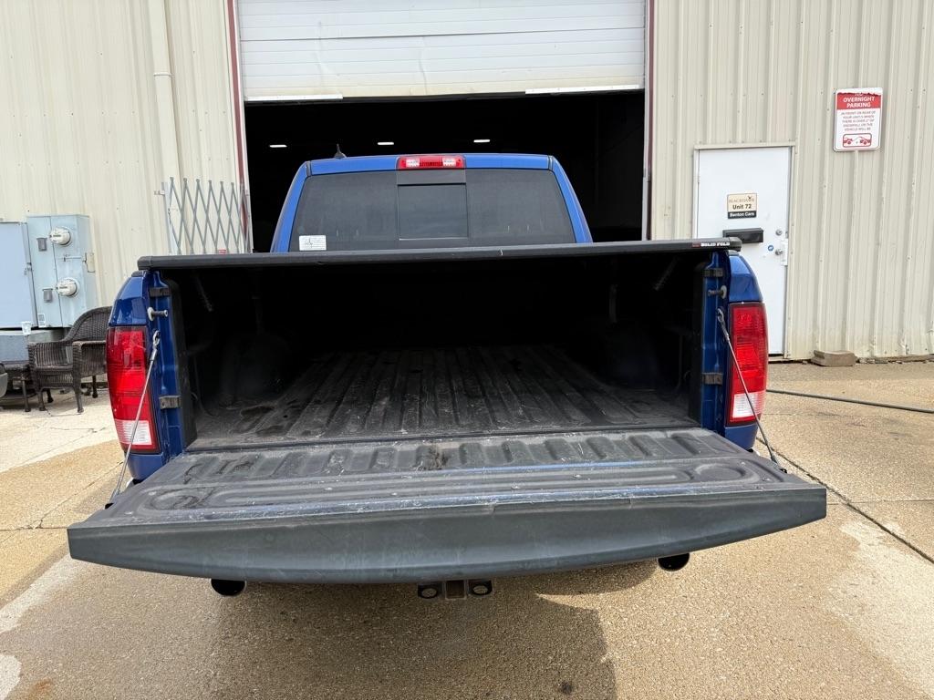 RAM 1500 SLT Crew Cab SWB 4WD 2016