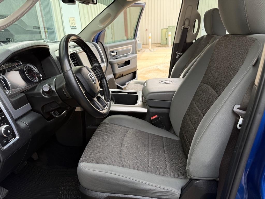 RAM 1500 SLT Crew Cab SWB 4WD 2016