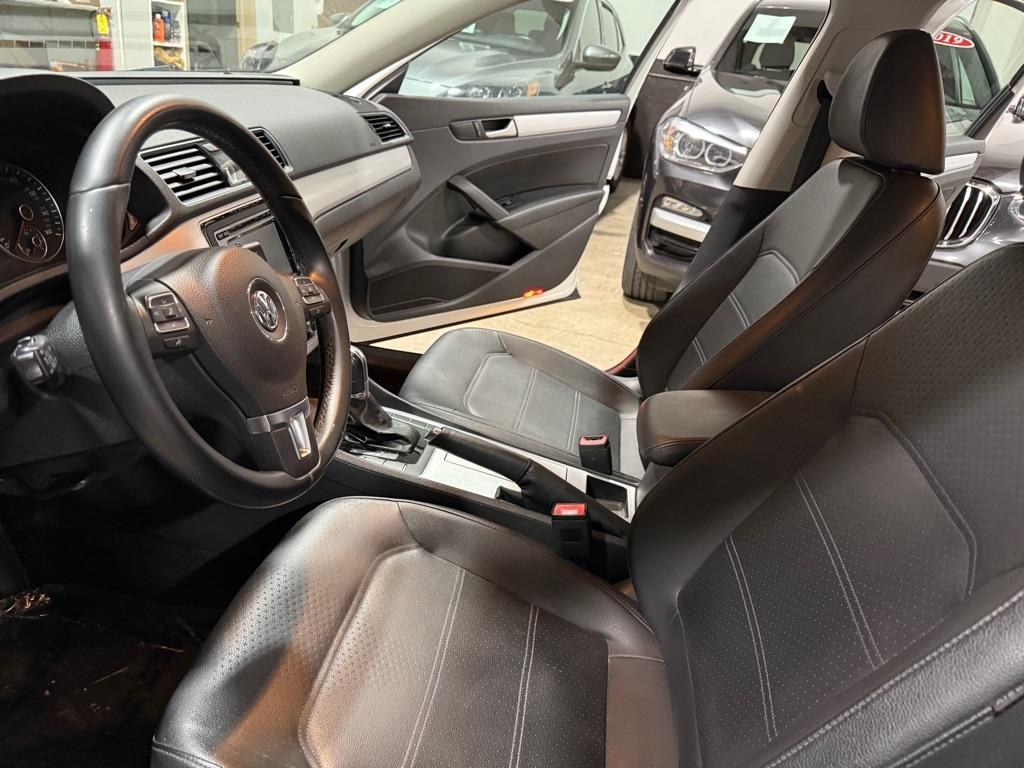 Volkswagen Passat 2.5L SE2 2012