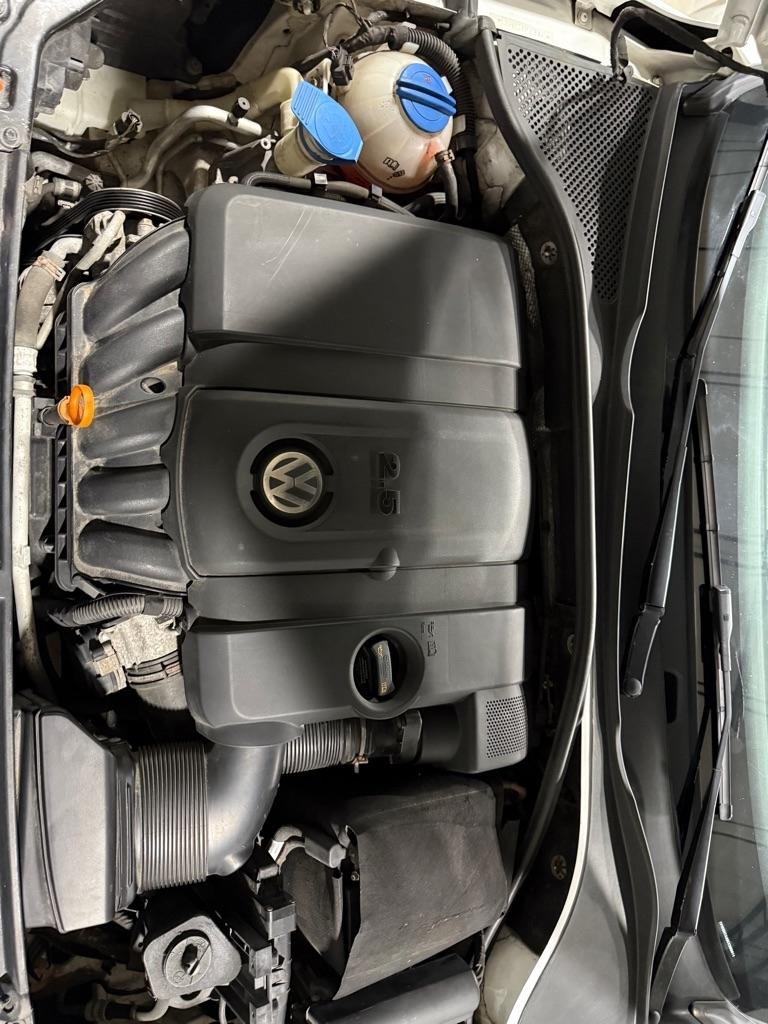 Volkswagen Passat 2.5L SE2 2012