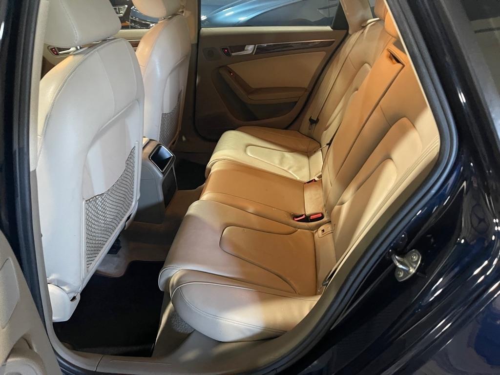 Audi A4 2.0T Sedan quattro Tiptronic 2011