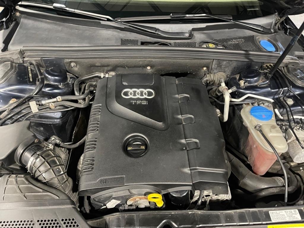 Audi A4 2.0T Sedan quattro Tiptronic 2011