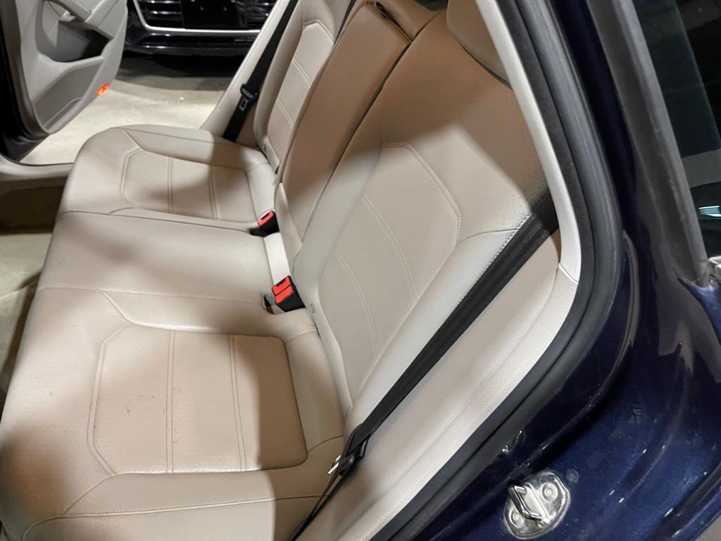 Volkswagen Passat 2.0L TDI SE2 2012
