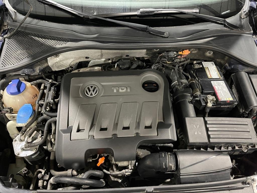 Volkswagen Passat 2.0L TDI SE2 2012