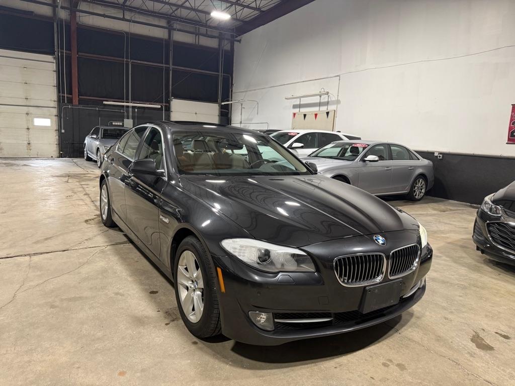 BMW 5-Series 528i xDrive 2013
