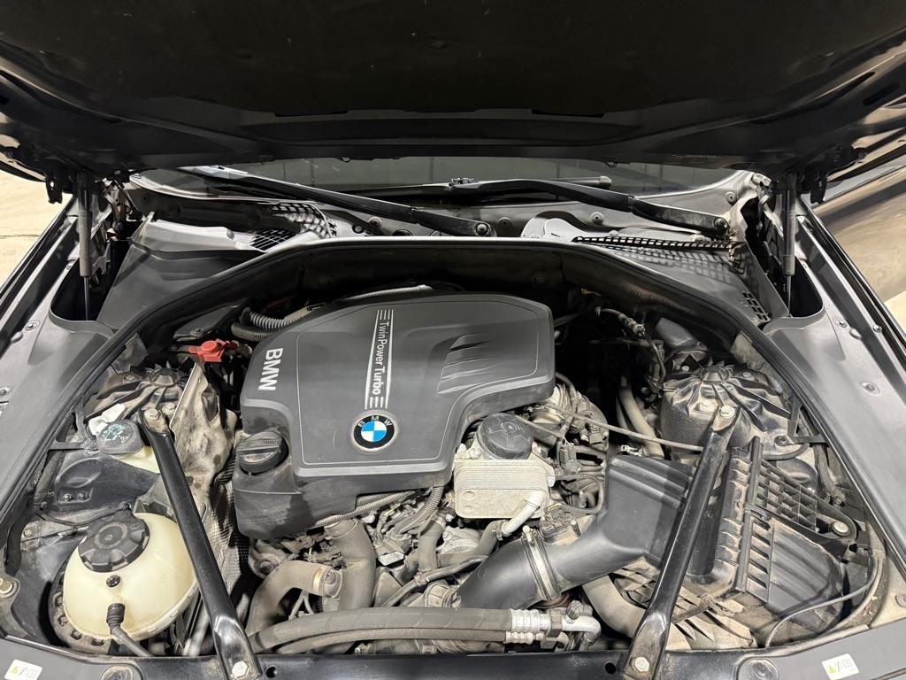 BMW 5-Series 528i xDrive 2013