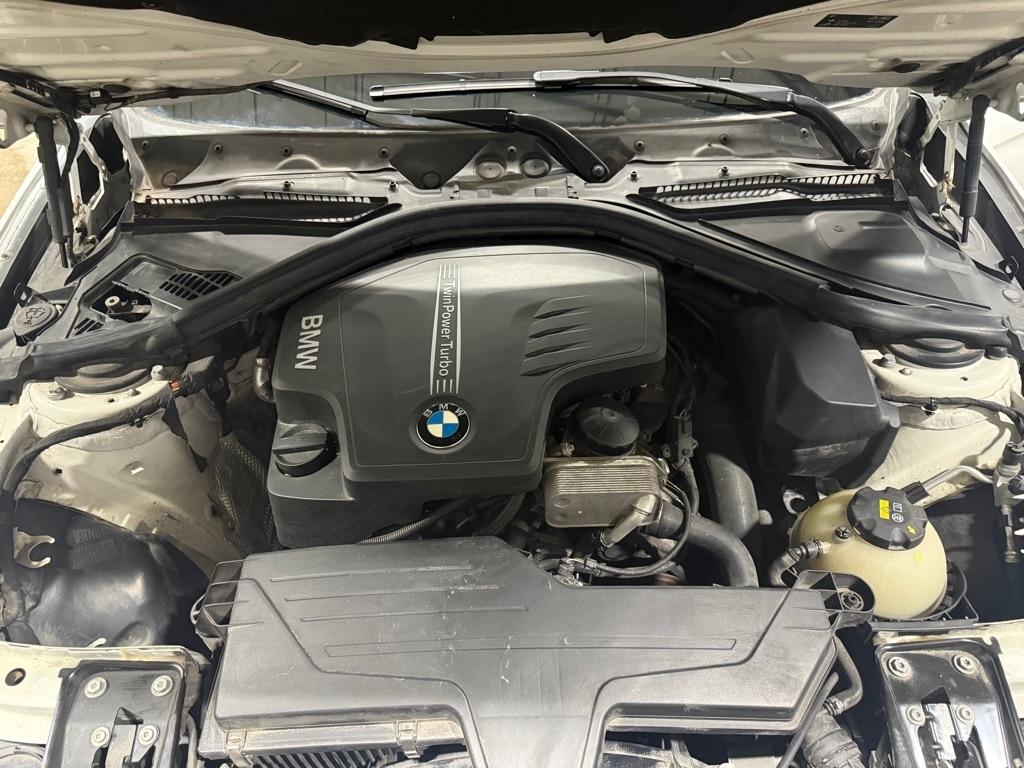 BMW 3-Series 320i Sedan 2016