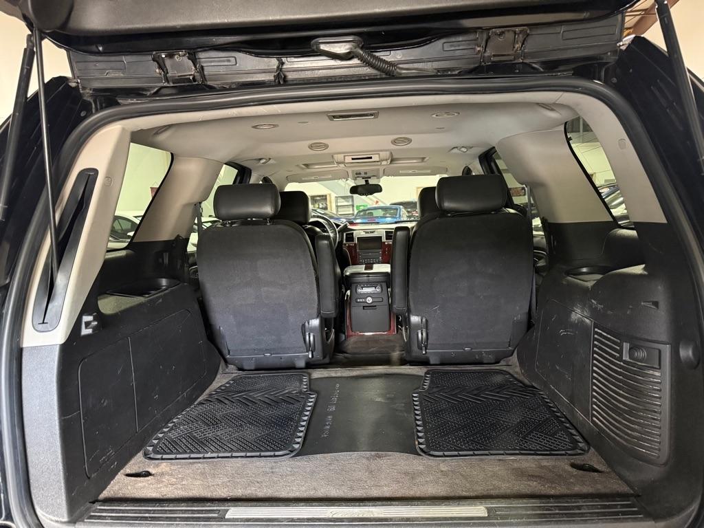 Cadillac Escalade AWD Luxury 2010