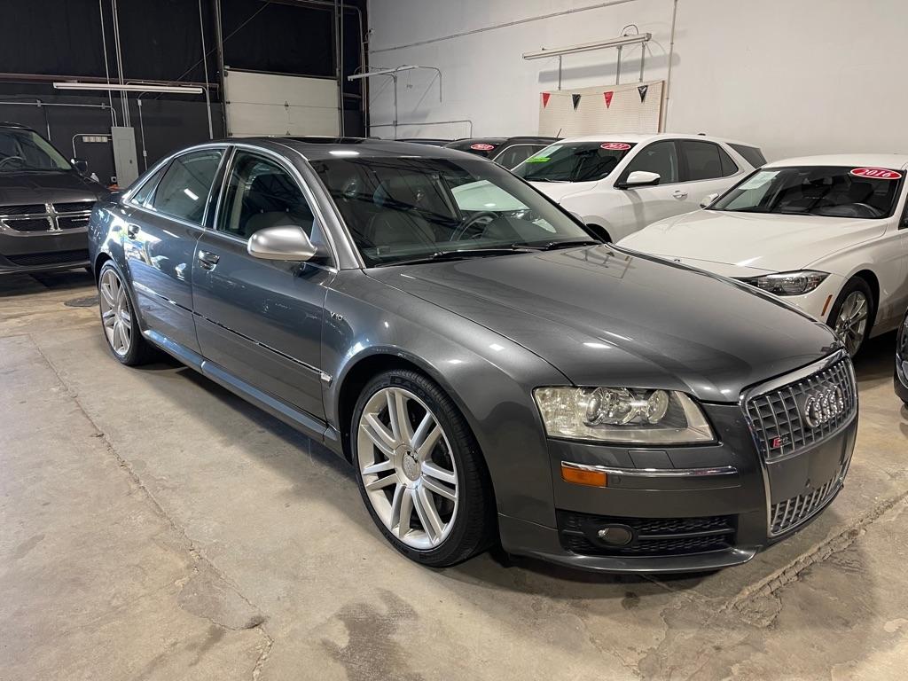 Audi S8 Sedan 2007
