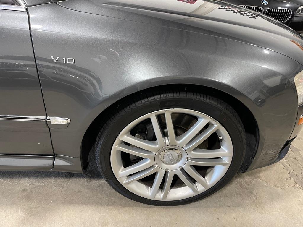 Audi S8 Sedan 2007