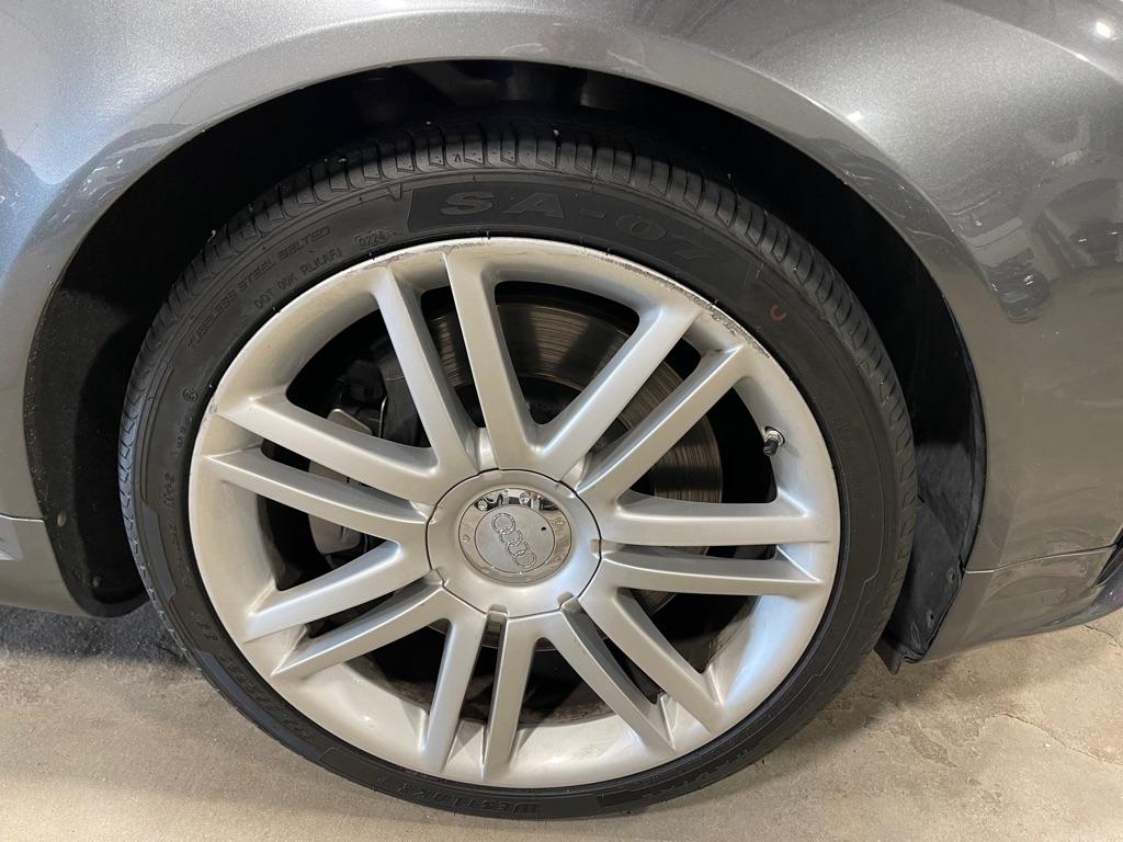Audi S8 Sedan 2007