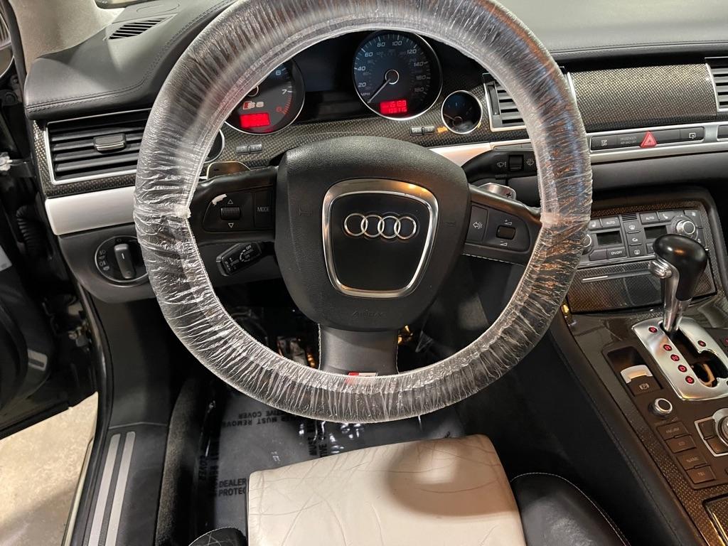 Audi S8 Sedan 2007