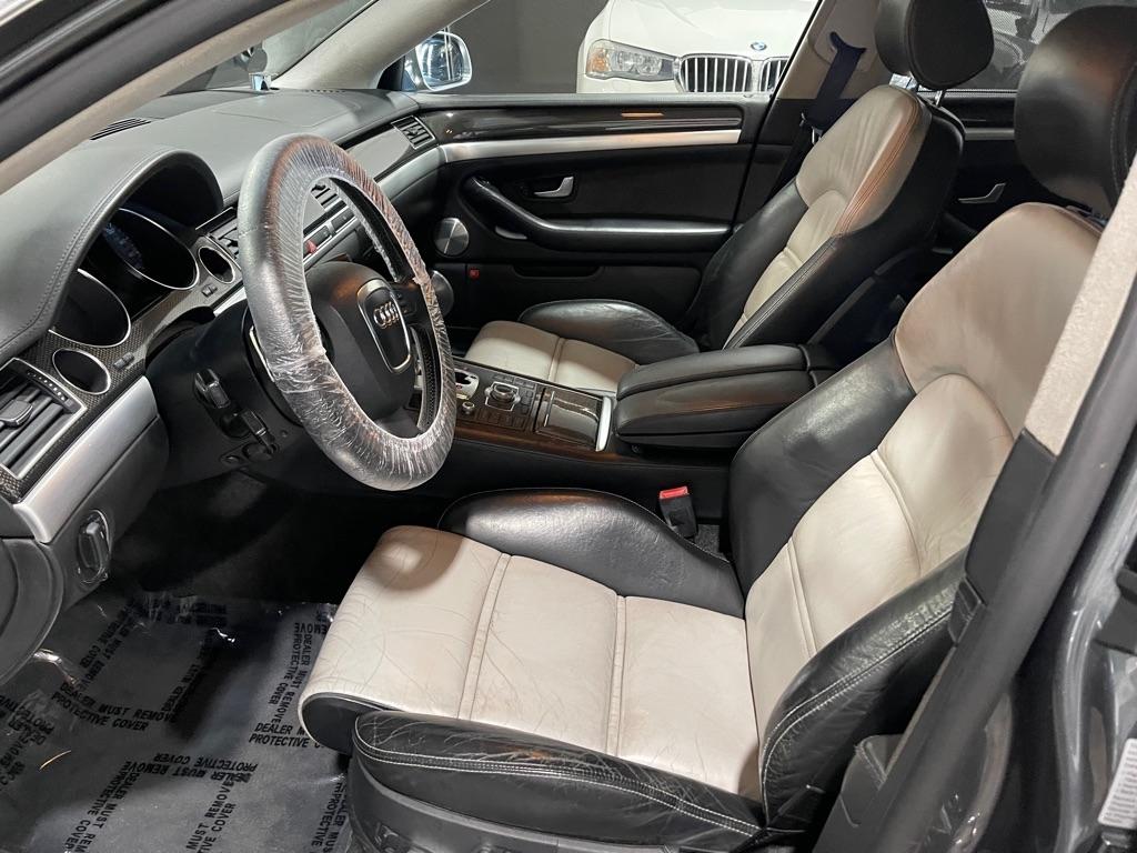 Audi S8 Sedan 2007