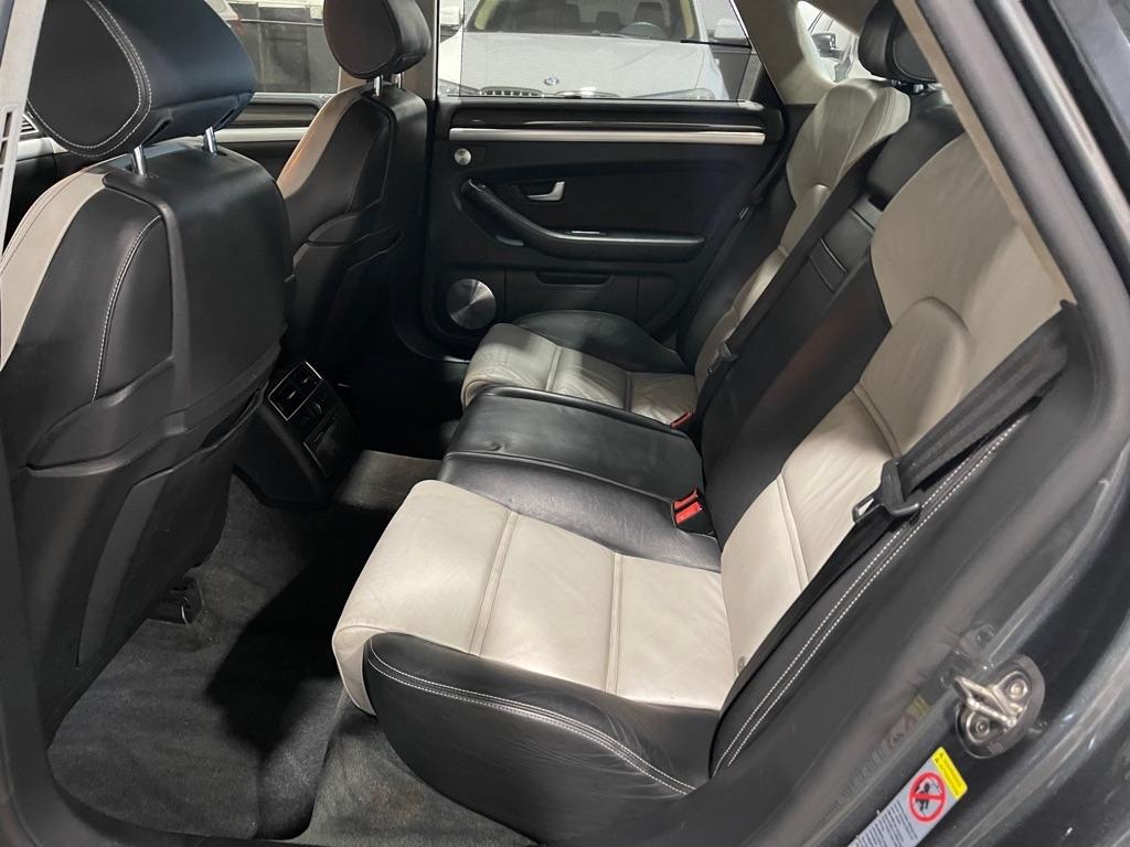 Audi S8 Sedan 2007