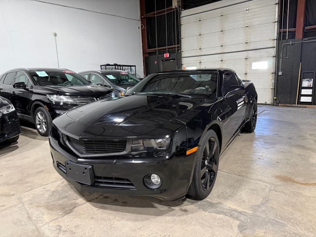 Chevrolet Camaro LS Coupe 2011