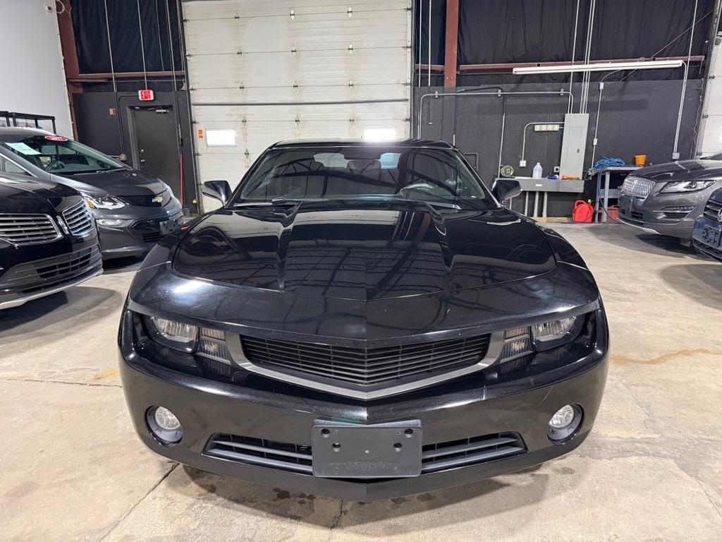 Chevrolet Camaro LS Coupe 2011