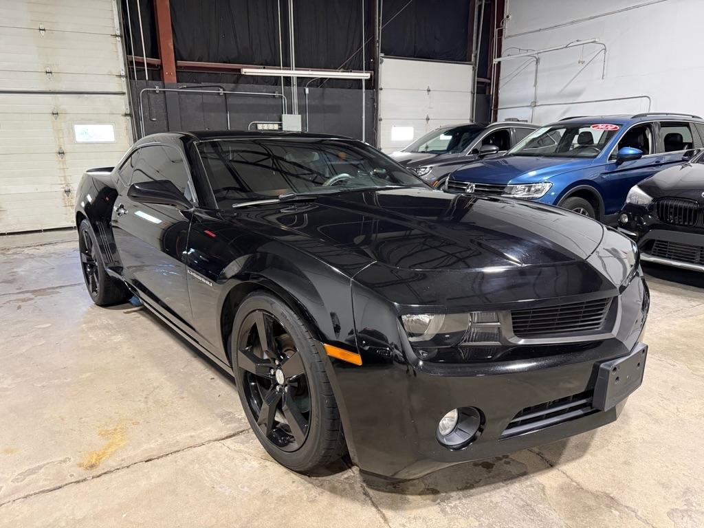 Chevrolet Camaro LS Coupe 2011
