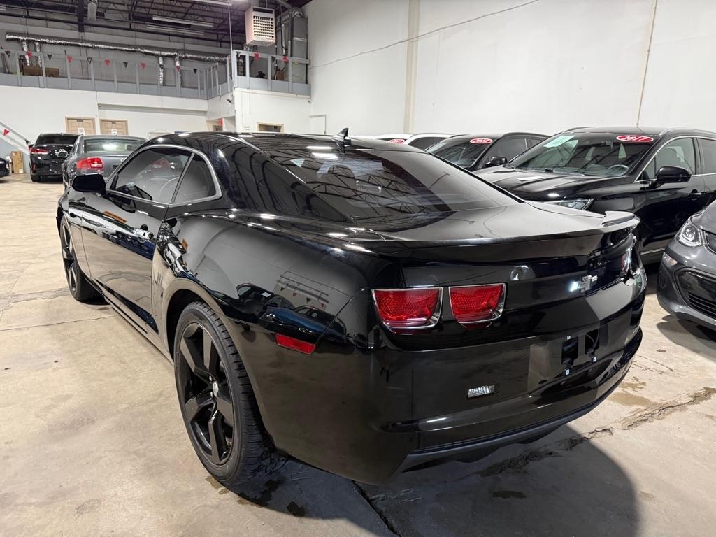Chevrolet Camaro LS Coupe 2011