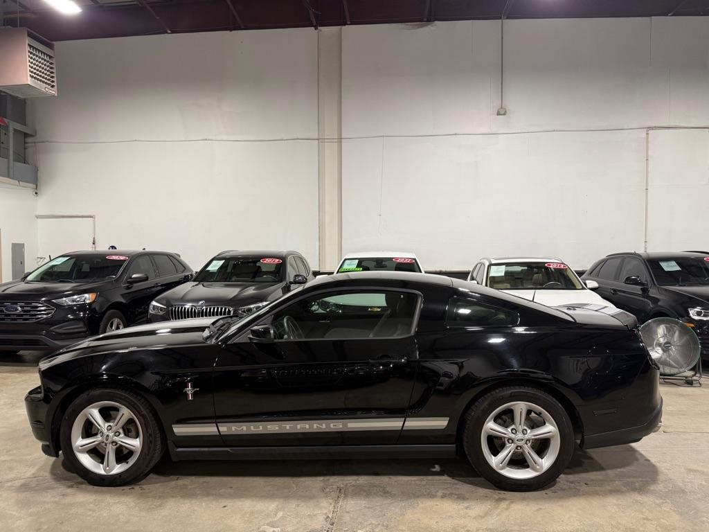 Ford Mustang V6 Coupe 2012