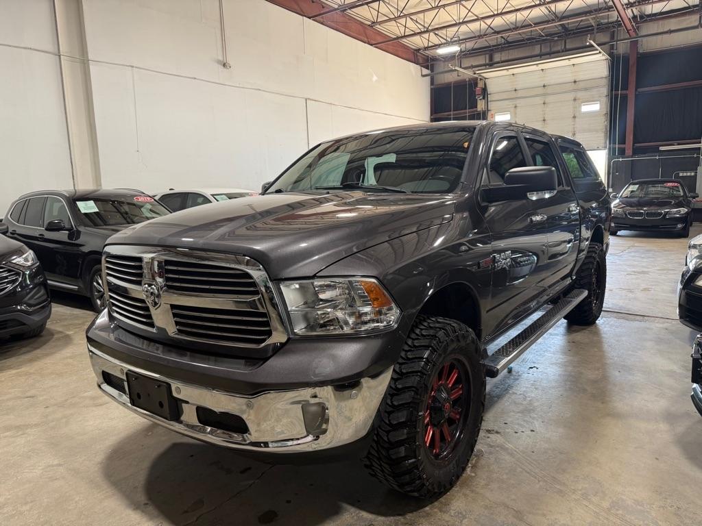 RAM 1500 SLT Crew Cab SWB 4WD 2017