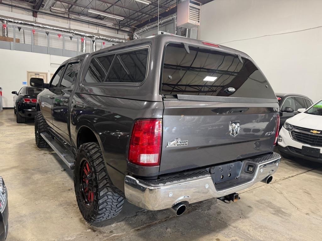 RAM 1500 SLT Crew Cab SWB 4WD 2017