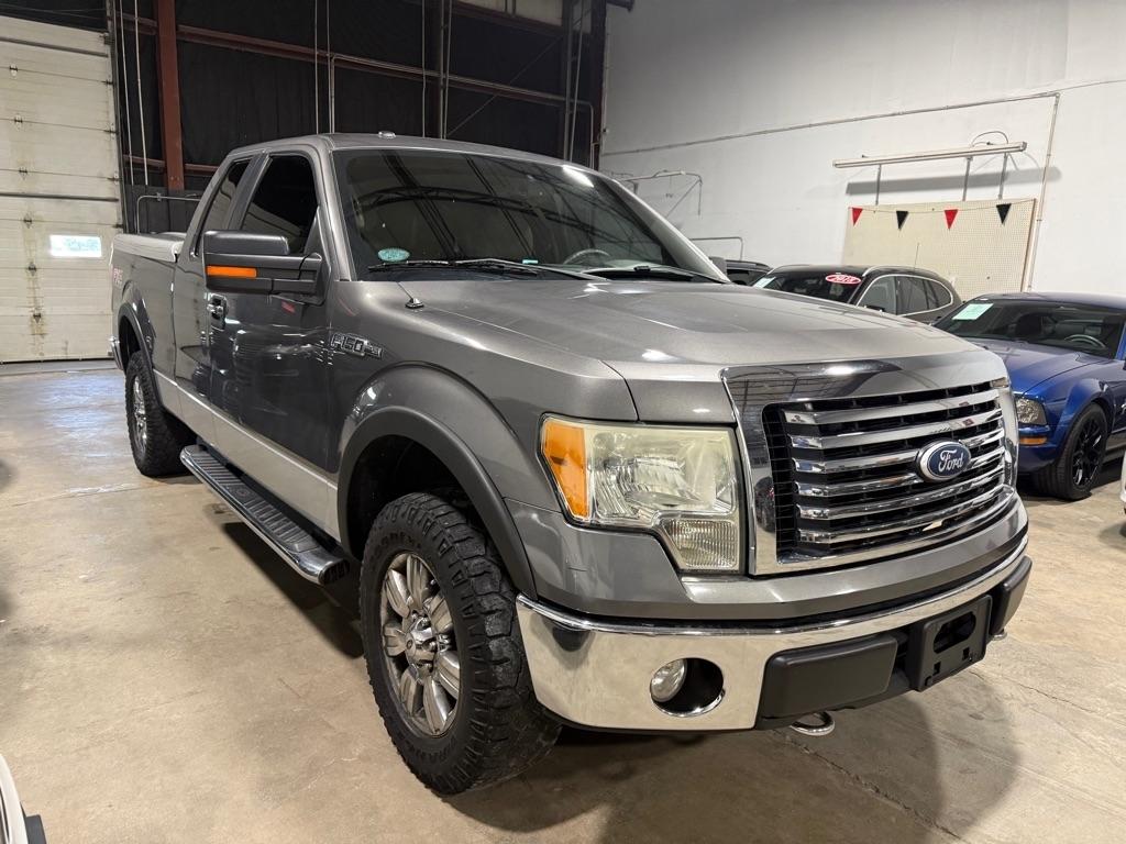 Ford F-150 XL SuperCab 8-ft. Bed 4WD 2010