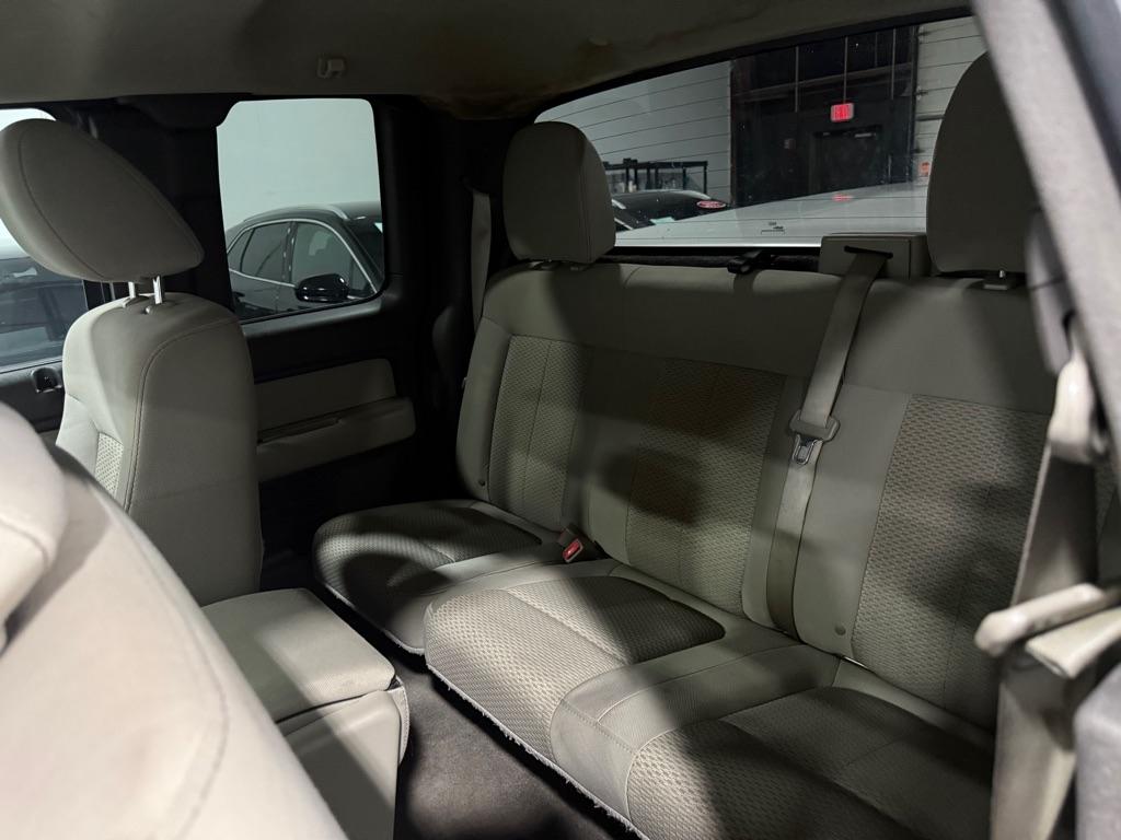 Ford F-150 XL SuperCab 8-ft. Bed 4WD 2010