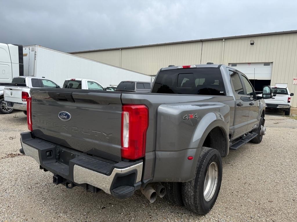 Ford F-350 SD XL Crew Cab Long Bed DRW 4WD 2024