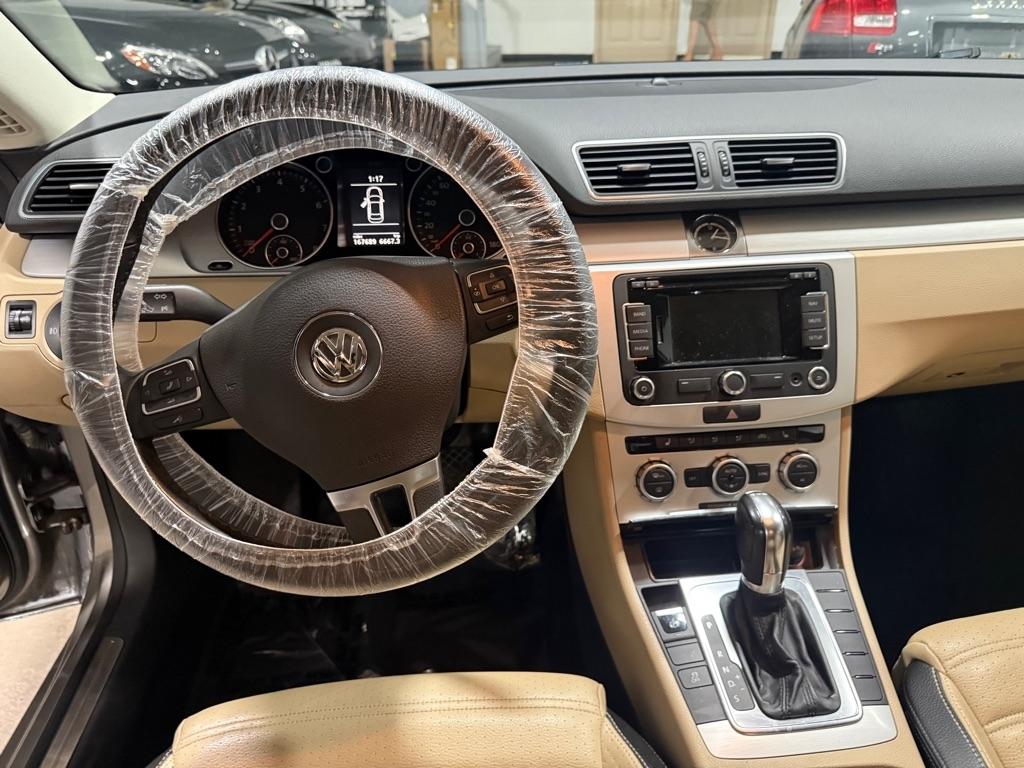 Volkswagen CC Sport w/Lighting Package 2013