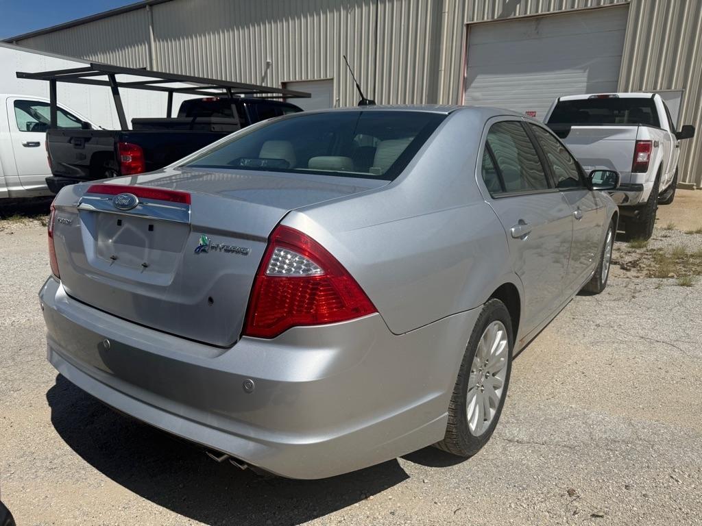 Ford Fusion Hybrid Sedan 2011