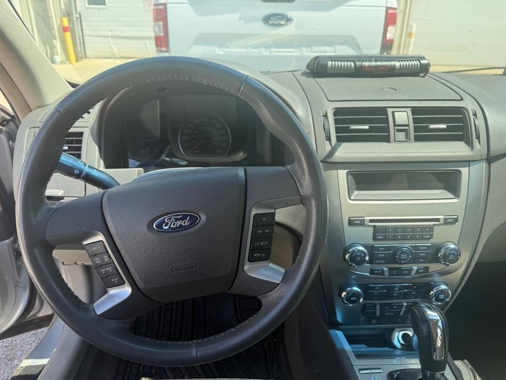 Ford Fusion Hybrid Sedan 2011