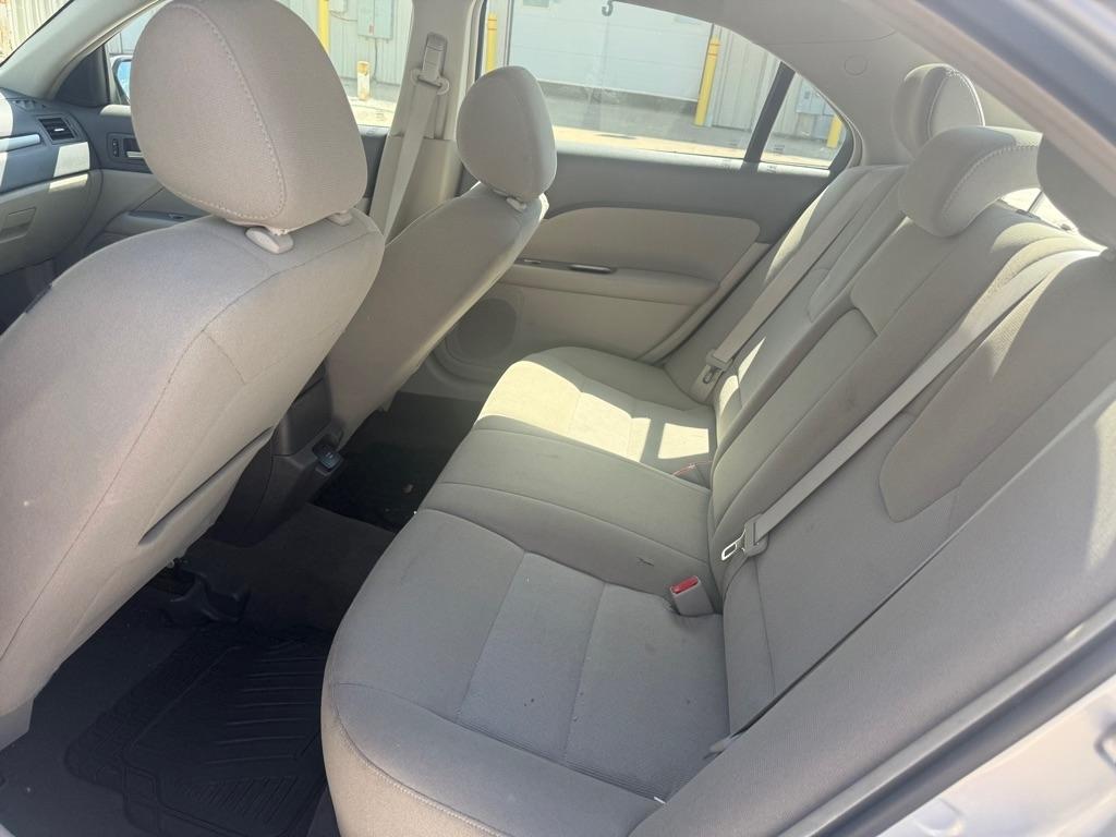 Ford Fusion Hybrid Sedan 2011