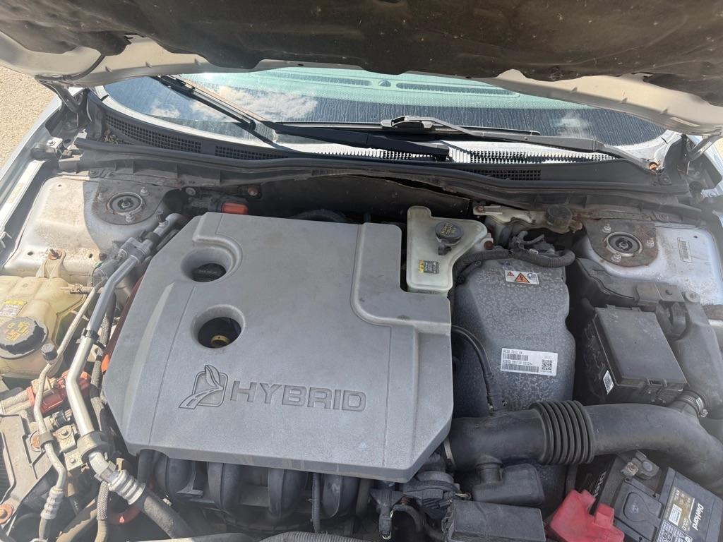 Ford Fusion Hybrid Sedan 2011