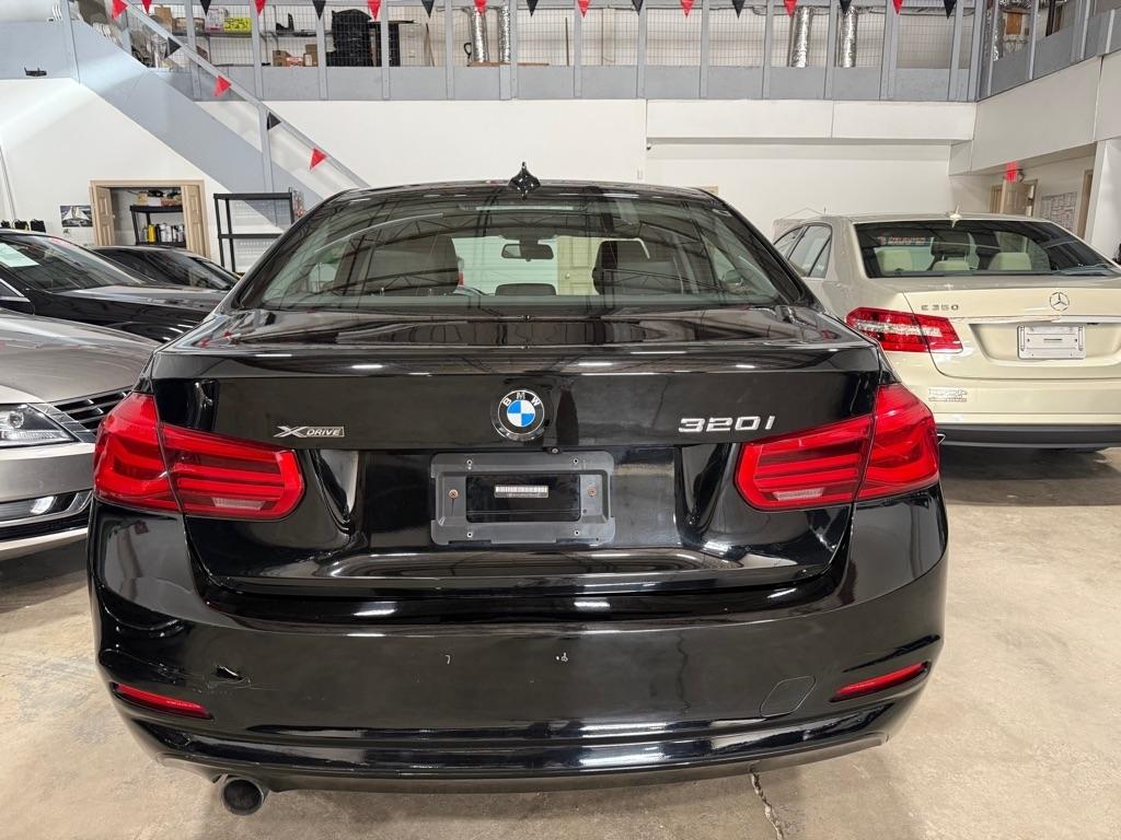BMW 3-Series 320i xDrive Sedan 2016