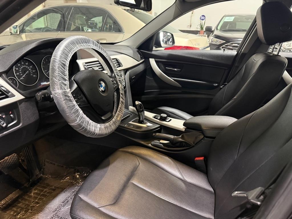 BMW 3-Series 320i xDrive Sedan 2016