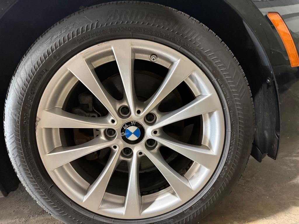 BMW 3-Series 320i xDrive Sedan 2016