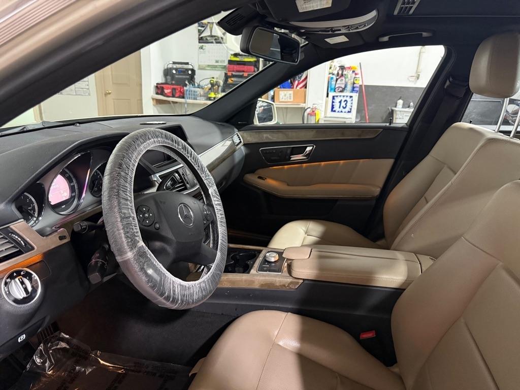 Mercedes-Benz E-Class E350 Sedan 4MATIC 2011