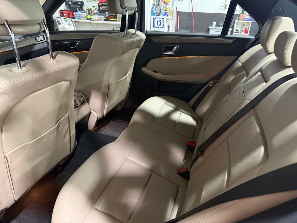 Mercedes-Benz E-Class E350 Sedan 4MATIC 2011
