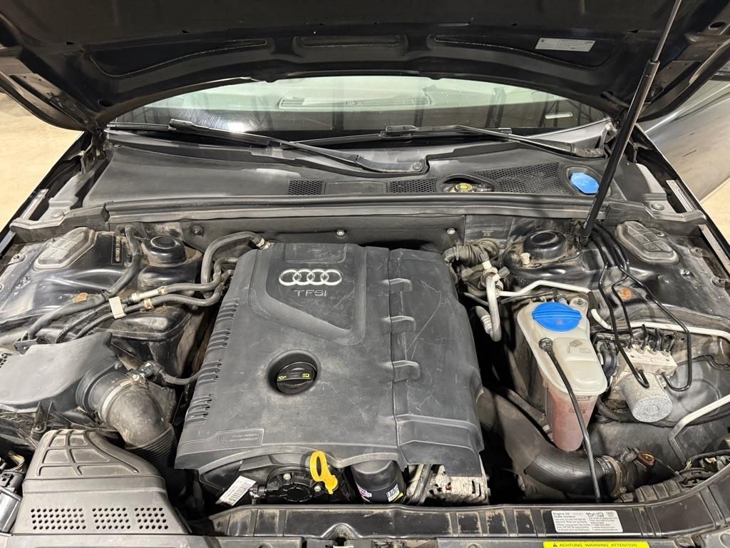 Audi A4 2.0T Sedan quattro Tiptronic 2014